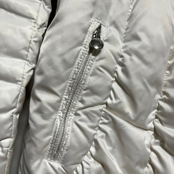 Laundry by Shelli Segal White Down Puffer Coat – Size M, Oversized Collar - Picture 3 of 13